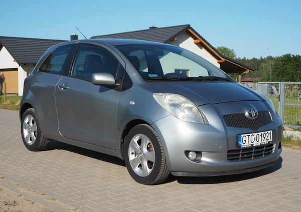 Toyota Yaris cena 8900 przebieg: 210340, rok produkcji 2006 z Chojnice małe 92